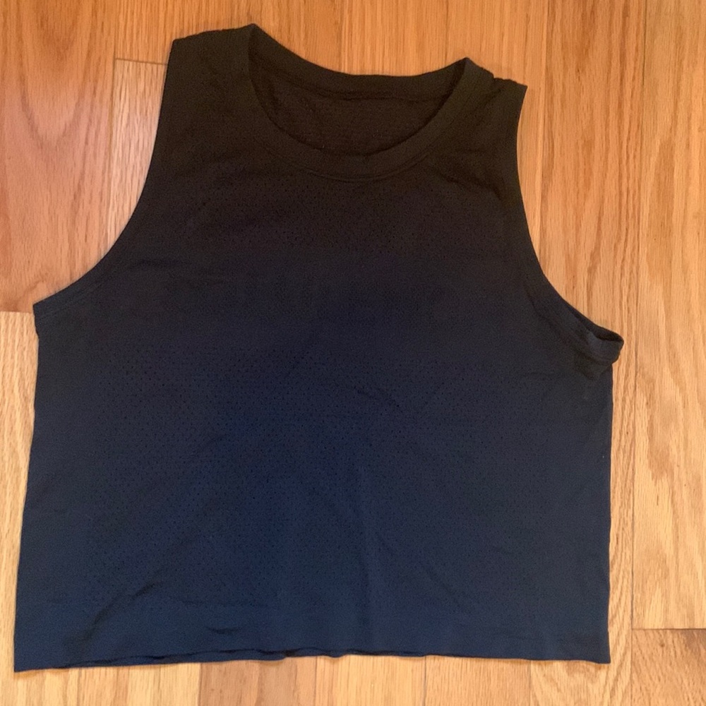 LULU LEMON  Breeze By Muscle Crop Tank